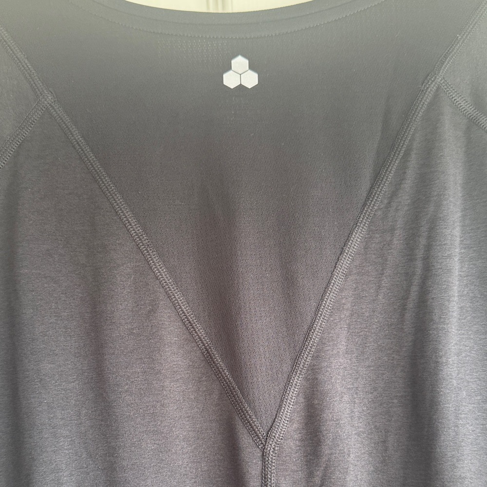 Tek Gear V-Neck Black Tee - Soft Casual Shirt - Picture 5 of 6